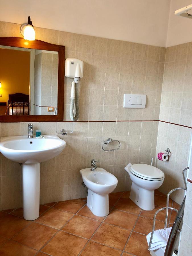 Mingone Hotel Ristorante Isola di Liri Екстер'єр фото