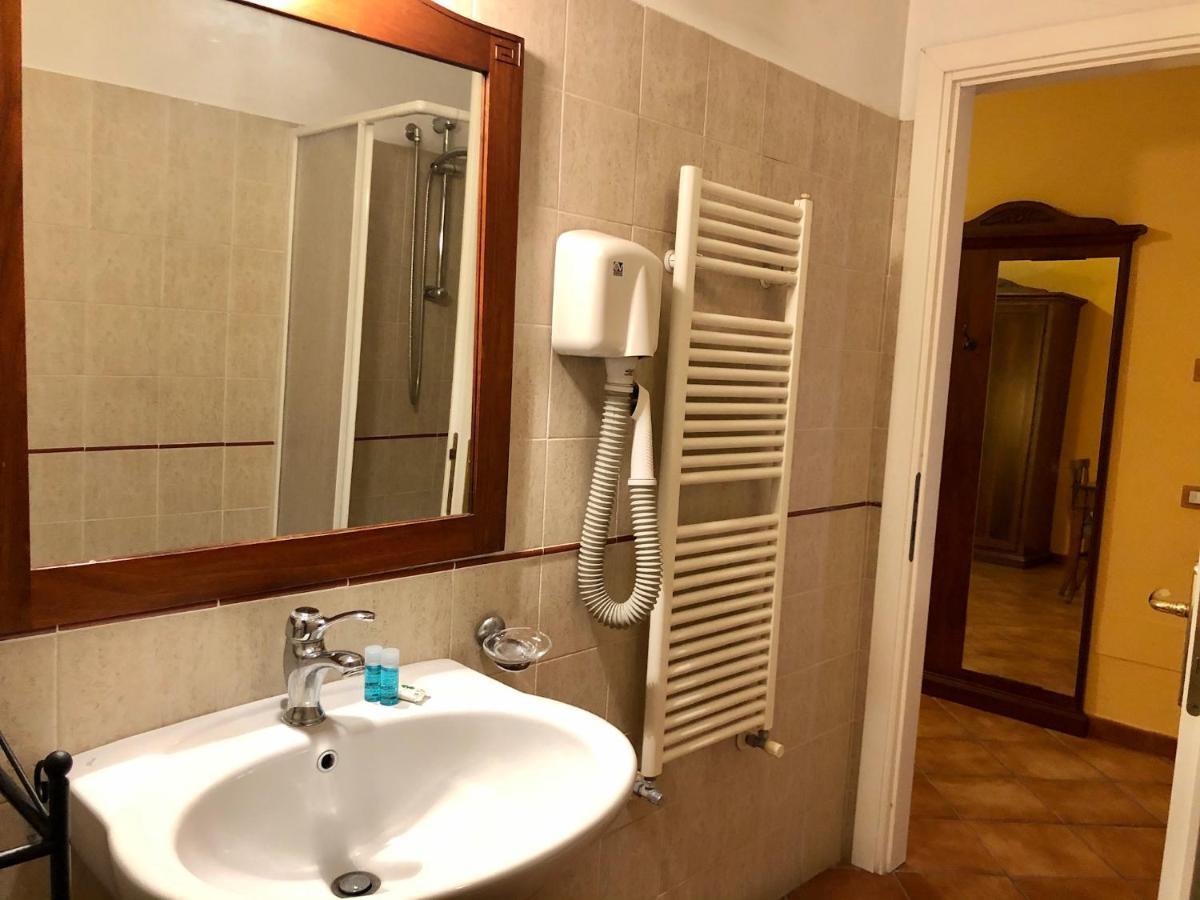 Mingone Hotel Ristorante Isola di Liri Екстер'єр фото